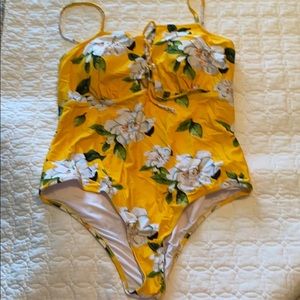 NWT CUPSHE Yellow Floral One Piece Swimsuit